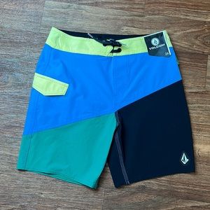 VOLCOM Swim Board Shorts Size 26/12 *D